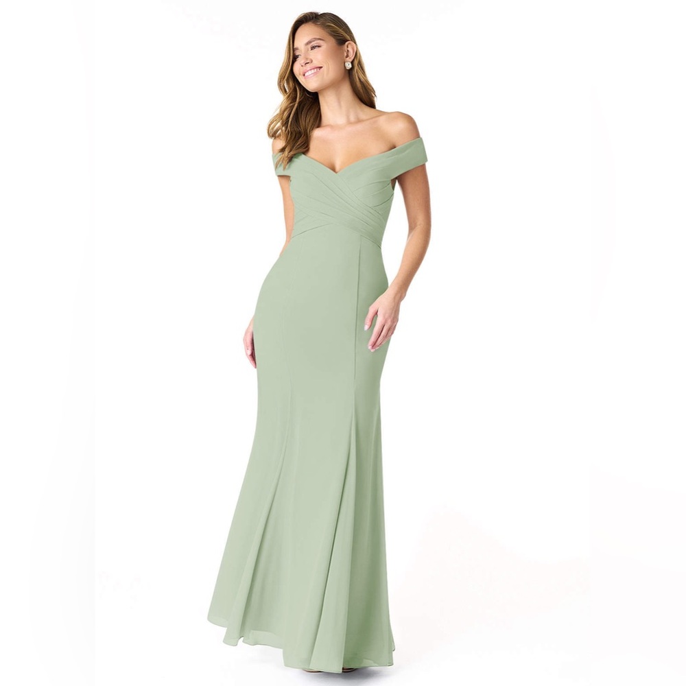 AZAZIE LECIA Dusty Sage Empire Off-The-Shoulder Pleated Chiffon Dress